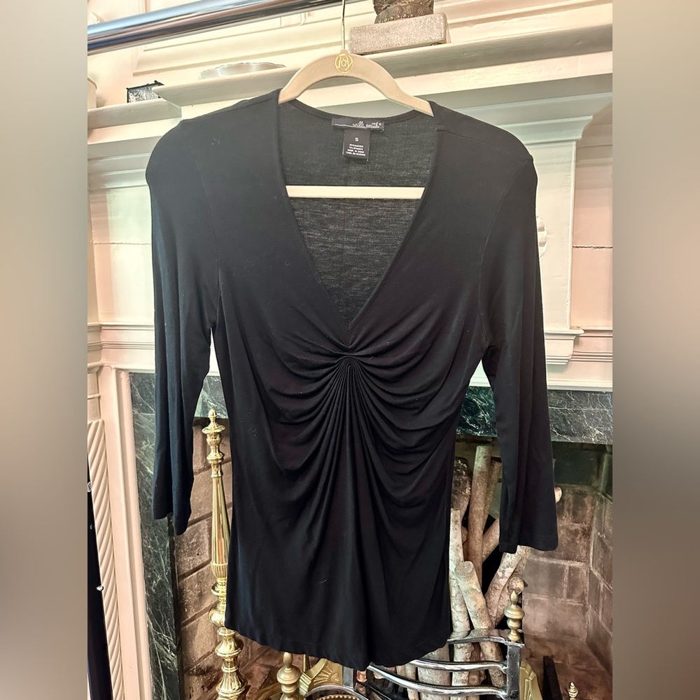 Women’s Willi Smith 3/4 sleeve top in black. Size S.